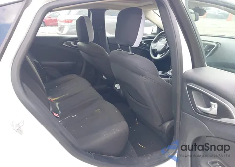 2015 Chrysler 200 Limited z USA, uszkodzony, nr VIN 1C3CCCAB6FN722823